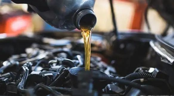 商用車油廠家.jpg 商用車油廠家.jpg